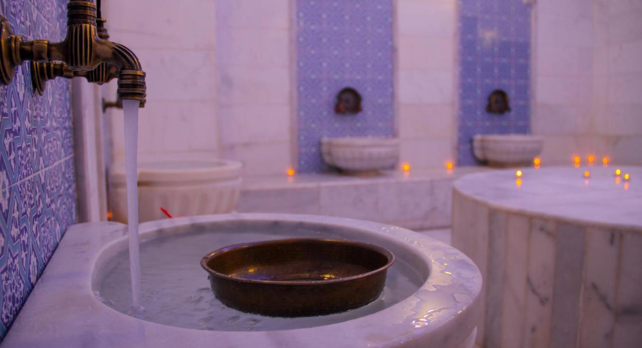 Titanic Hotel & Spa Szulejmánijja Kültér fotó Turkish bath