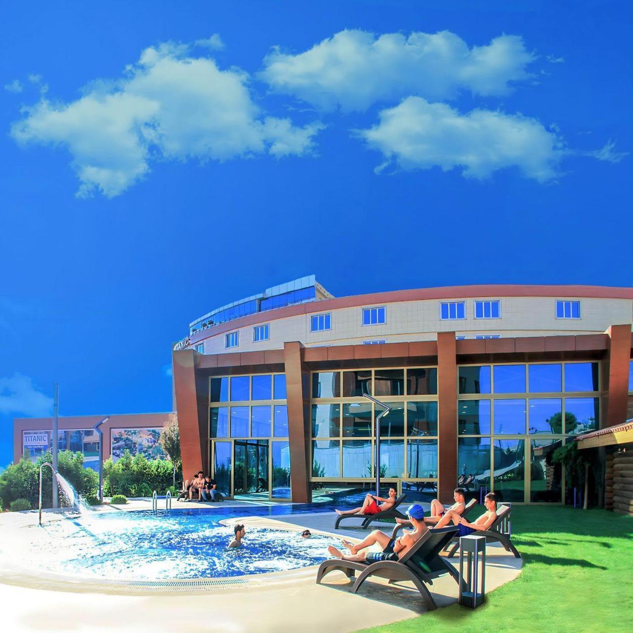Titanic Hotel & Spa Szulejmánijja Kültér fotó Spa center